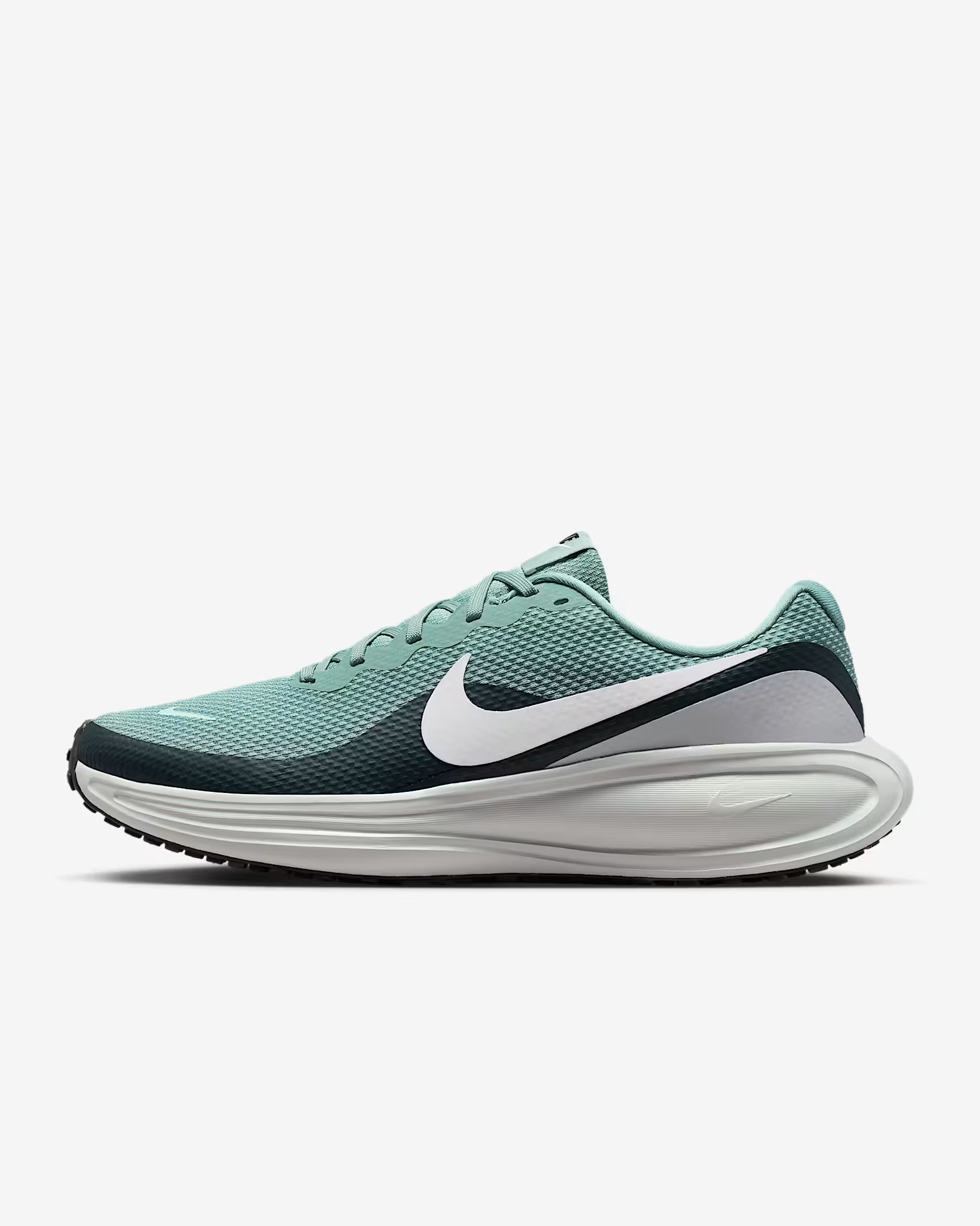 Nike Revolution 8